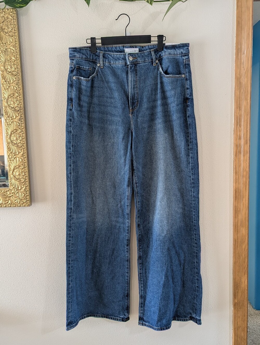 NWT High Rise Curvy Wide Leg Jeans